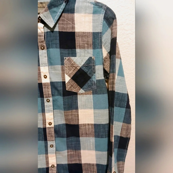 💚5/$25 Natural Reflections 100 % Cotton Plaid Button Front Shirt Medium - Picture 2 of 4